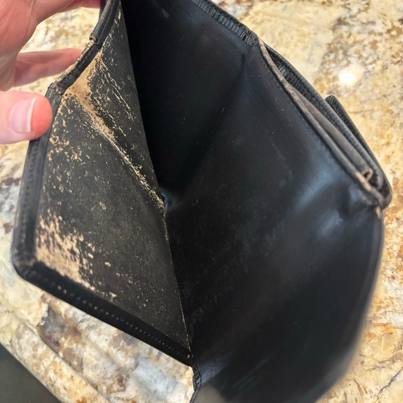 Louis Vuitton Epi Trifold Square Wallet Black Leather - Picture 13 of 16